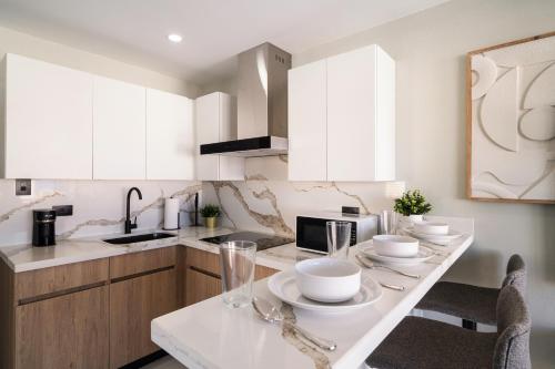 מתקני המלון, SunJoy Gateway Lux 2 bedroom House by PH in קרולינה