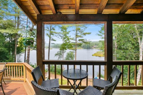Lakefront Retreat Swim, Kayak, Fish, and more! in Sanbornton (NH)
