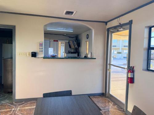 Vestabils, Executive inn in Kristalsitija (TX)