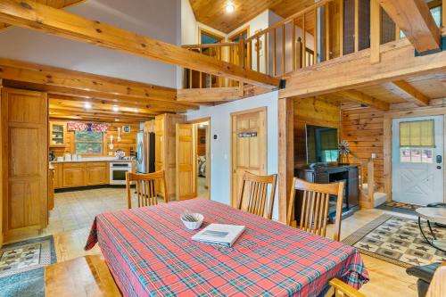 Lakefront Retreat Swim, Kayak, Fish, and more! in Sanbornton (NH)