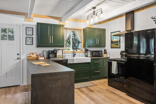 The Green House- 8 mins to Mt Rainier National Park in Ashford (WA)