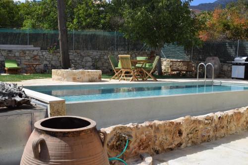 Traditional Stonebuilt Villa Leonanto, only 5 Km from a Sandy Beach