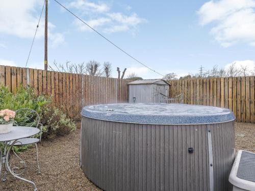 ทัศนียภาพภายนอกโรงแรม, Little Arches - S4665 in เร็นเฟรนไชร์