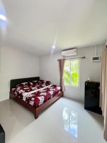 Palm tree garden house NinemintoAonangbeach – khách sạn tại Ban Sai Thai