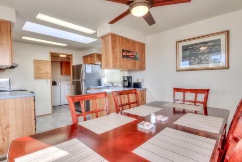 Starboard Cottage in Bayshore (OR)