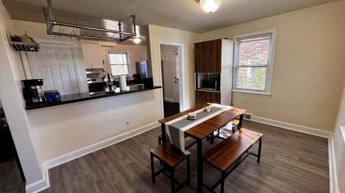 5BR 2 Bath Bath Near UMD and Metro to DC! in كوليج بارك