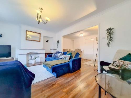 3 Double Bedroomed House Drive Way Garden gîte à louer Parson Street Railway Station