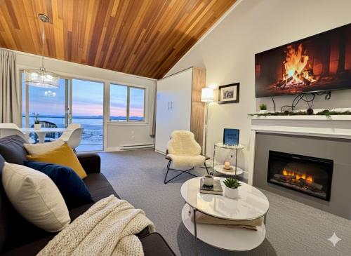 ทัศนียภาพ, Shorewater Resort Oceanside Studio with Loft in ควอลิคัม บีช (บริติช โคลัมเบีย)