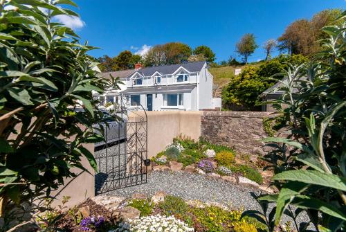 A szálláshely kívülről, Beach House Cottage - Milford Haven in Milford Haven