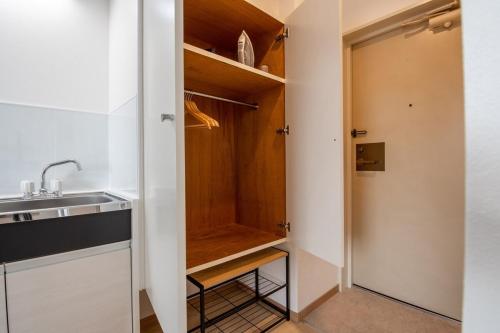 CraftFlat Komagome 507, a compact studio at excellent location