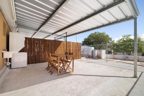 Faciliteiten, 2bedroom Lux house Isla Verde with Private Patio by PH in Carolina