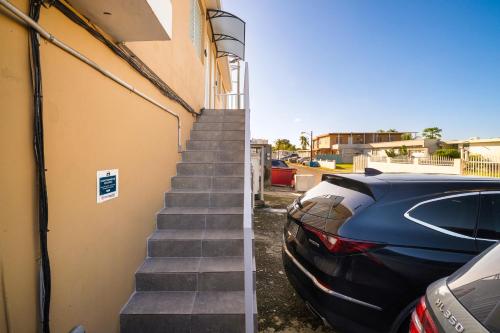 Buitenkant, 2bedroom Lux house Isla Verde with Private Patio by PH in Carolina