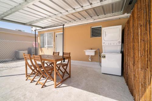 Faciliteiten, 2bedroom Lux house Isla Verde with Private Patio by PH in Carolina