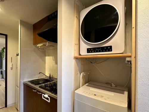 駅徒歩5min 難波10min コンビニ徒歩1min 55'TV 快適ソファ