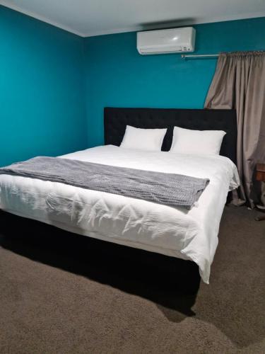 Master bedroom – khách sạn tại Greater Tauranga