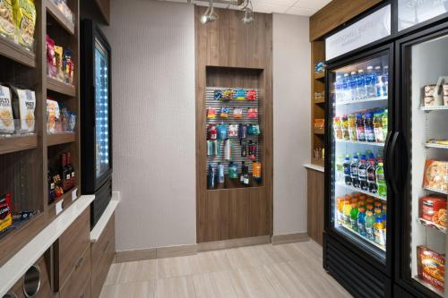 SpringHill Suites Fort Myers Airport - image 8