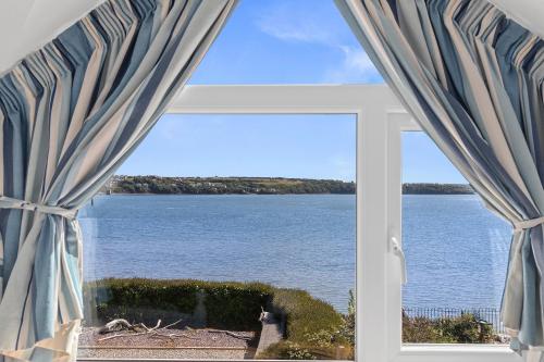 A szálláshely kívülről, Beach House Cottage - Milford Haven in Milford Haven