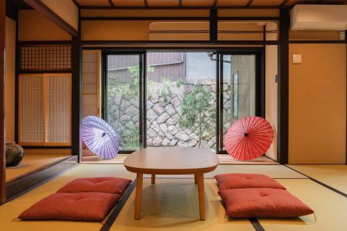 Authentic Kyoto Machiya Sleeps 7 Near Station