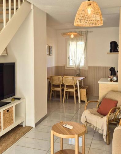 Charmante maison avec terrasse - Location saisonnière - Le Grau-du-Roi