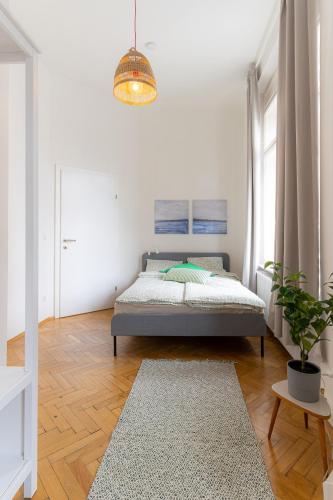 Marschallgasse Top 5 in Graz Train Station