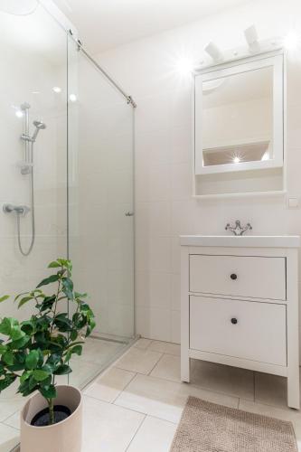 Marschallgasse Top 5 in Graz Train Station