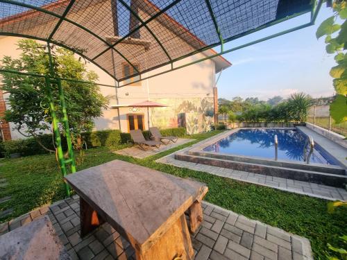 D'Jongke Village, Beran-kidul