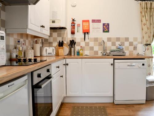 virtuve, Orchard Cottage-23895 in Gresham