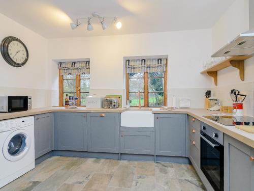 Kitchen, Moorhen Cottage in Hollingbourne