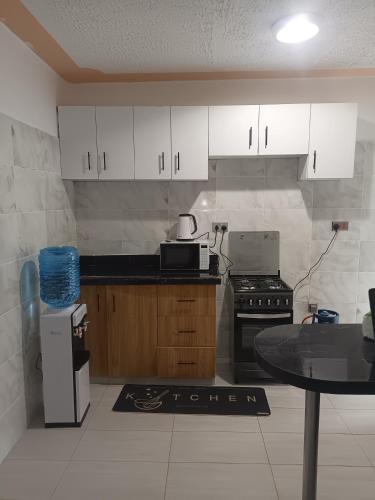 廚房, 1 bedroom BNB Meru in 梅魯
