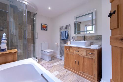 Fürdőszoba, Beach House Cottage - Milford Haven in Milford Haven