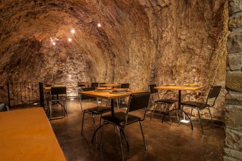 Étterem, Loft con chimenea y terraza con vistas - Cal Caterino in Montsonis