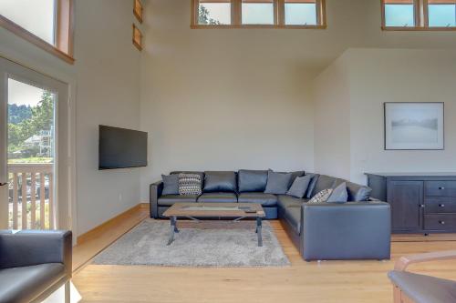 Hutson's Bridgeview **30 Day minimum** - image 9