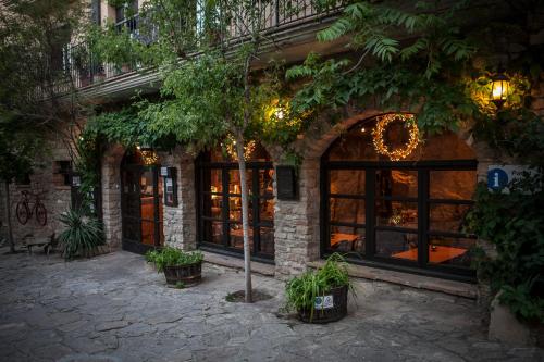 Étterem, Casa amb terrassa i vistes a la vall - Cal Taverner in Montsonis