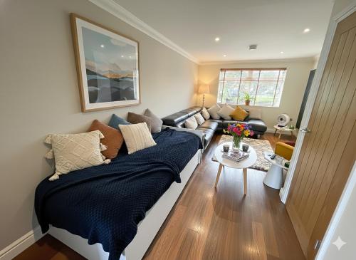 Walk to Addenbrookes - Stylish 1 bed Apartment in Cherry Hinton