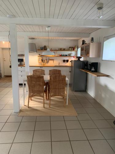 Stone house with direct access to Haraldsted Lake in 英斯特