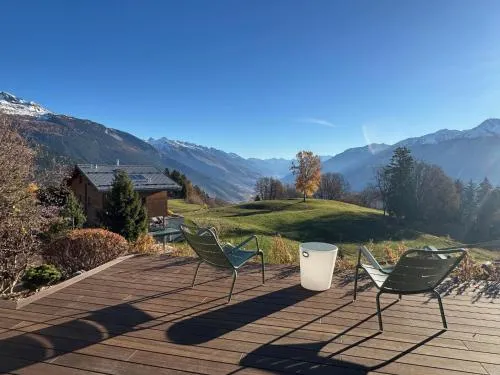 Mirador Alpine Horizon -Crans Montana- Swiss Alps in Crans-Montana, Schweiz
