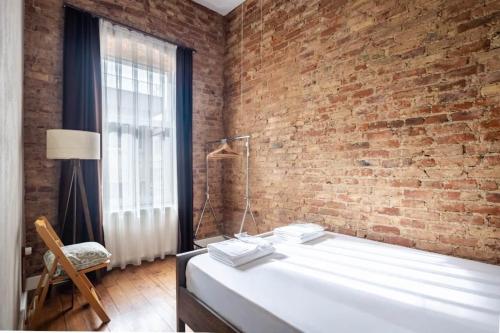 Grand Historic 3BD2Bath Galata Tower Pad! #408 - image 12
