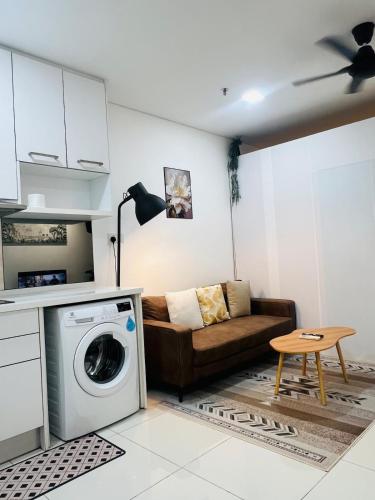 Cozy mercu summer suite 5mint WD KLCC luxury apartment free wifi netfliix - image 9