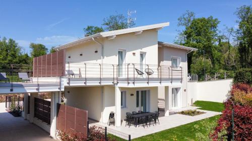 Villa Gardenia - lake view & private pool