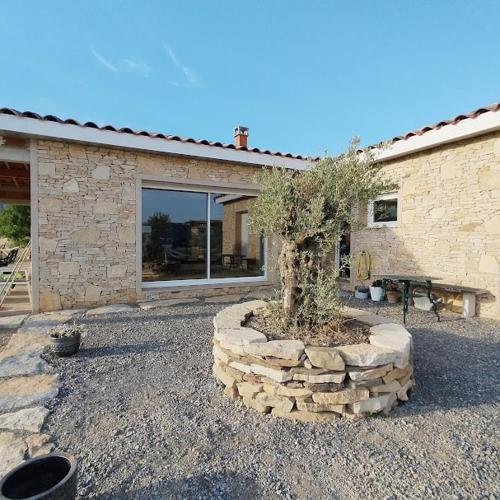 Villa with private pool and panoramic view in Felines-Minervois