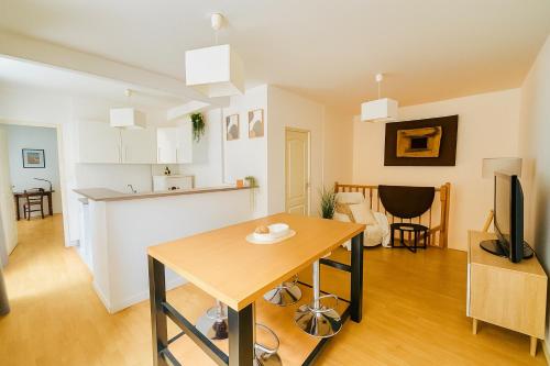 Coeur de ville - Spacieux 2 chambres - Location saisonnière - Angoulême