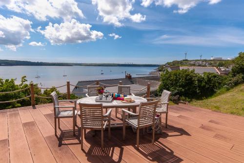 Erkély/terasz, Beach House Cottage - Milford Haven in Milford Haven