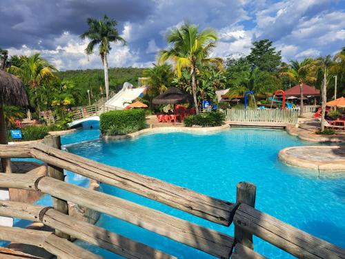 สวนน้ำ, Lagoa Jardins com Acesso ILIMITADO ao Parque Aquático e Café Incluso - Até 8 Pessoas (Lagoa Jardins com Acesso ILIMITADO ao Parque Aquatico e Cafe Incluso - Ate 8 Pessoas) in ซานตาลากัว เกนเต