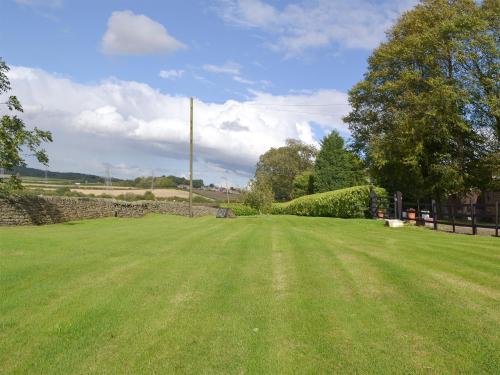Kert, Ling Farm Cottage in Grassmoor