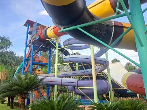 สวนน้ำ, Lagoa Jardins com Acesso ILIMITADO ao Parque Aquático e Café Incluso - Até 8 Pessoas (Lagoa Jardins com Acesso ILIMITADO ao Parque Aquatico e Cafe Incluso - Ate 8 Pessoas) in ซานตาลากัว เกนเต