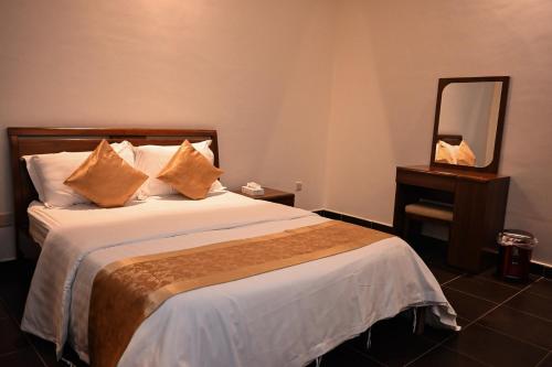 Quiet Rooms 14 Serviced Apartments - Tap to explore photos