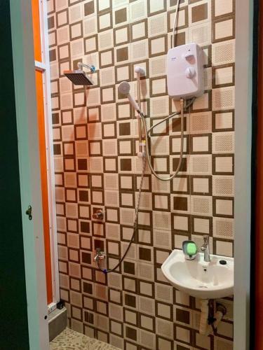 Optima Group Hotel in Chorkor