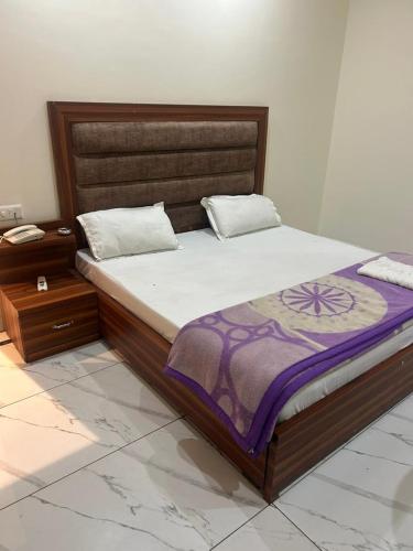 Hotel Rest INN in Zirakpur