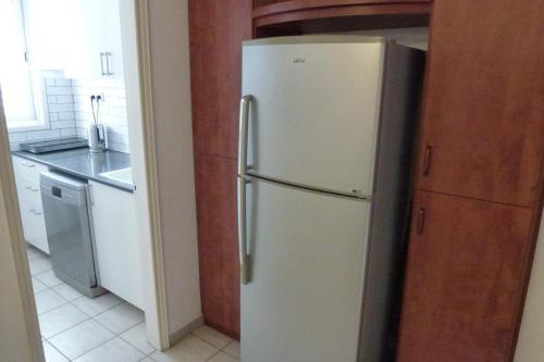 Spacious 2 rooms apartment in Yehud