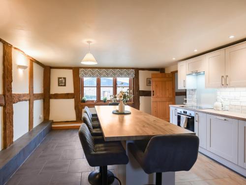 Konyha, Uk46578 - Drifthouse in Church Stretton